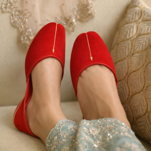 Handcrafted Plain Red Leather Jutti – Classic Traditional Style